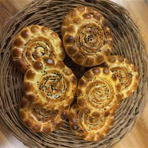 2 عدد کلوچه فومن خانگی