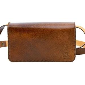 کیف دوش پیاده روی چرم بیکران تولید شده با چرم طبیعی شتر دارای بند شانه بلند