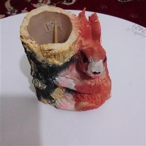 جای خلال دندان سنگی مانند میباشد که زیبا و شیک مناسب جای خلال دندان 