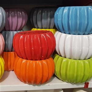 گلدان هایی سرامیکی رنگی