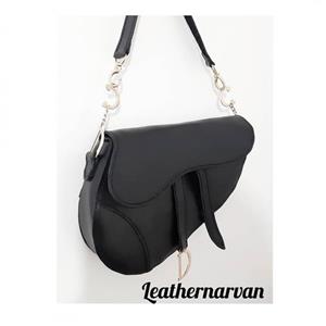 کیف زنانه چرمی مدل دیور( دست دوز)