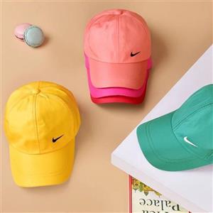 کلاه کپ نایک اسپرت بسیار با کیفیت و رنگ های خاص و زیبا