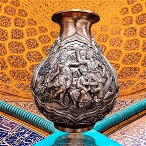 گلدان مسی قلمزنی برجسته