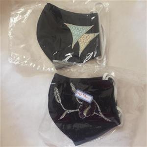 ماسک پارچه ای مشکی _ طرح دار متناسب با لباس مد نظر شما