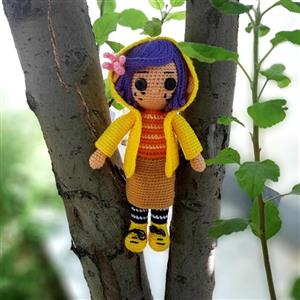 عروسک دستبافت کورالین