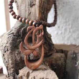 گردنبند چوبی اسم محسن