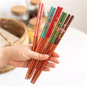 یک جفت چاپستیک چوبی ژاپنی( چوب غذاخوری ) طرح شکوفه بهاری 