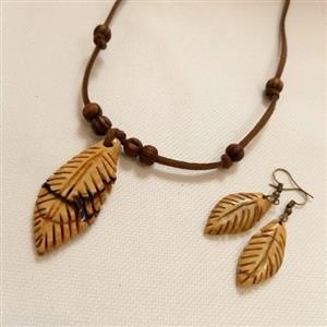 ست گردنبند و گوشواره برگ چوبی گالری با 
