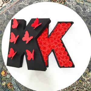 باکس گل درب دار حروف انگلیسی حرف k با گلهای فومی