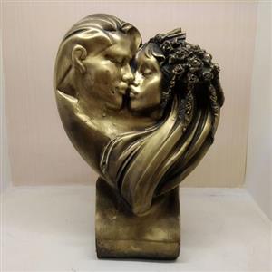 مجسمه عروس و داماد لاو