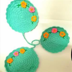 دستگیره بافتنی به همراه دستگیره قوری وکتری با گل های تزیینی