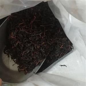 چای ساقه ممتاز لاهیجان چای گس اقتصادی  (900 گرمی)