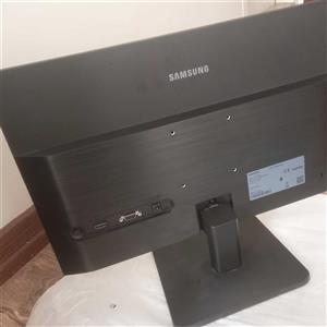مانیتور سامسونگ ۱۹ اینچ
