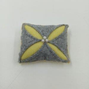 جاسوزنی بالشتک نمدی کد 933