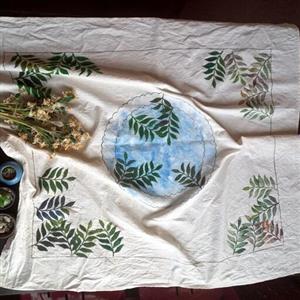 رومیزی سفره هفت سین طرح حوض آبی آسمانی  نقاشی روی پارچه