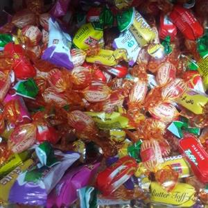 شکلات آناتا مخلوط تافی و آب نباتی و...