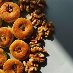 نان خرمایی گردویی (سوغات کرمانشاه)