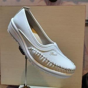 کفش طبی راحتی زنانه کار تبریز برای استفاده روز مره و پیاده روی های طولانی برای شمایی که پاهات برات مهمه