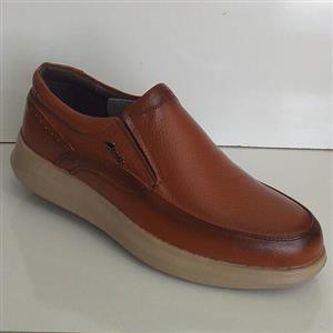 کفش مردانه مدل کلارک طبی چرم طبیعی گاوی عسلی زیره پی یو تبریز