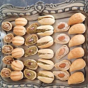شیرینی آجیلی روسی در طعم های پسته گردو و بادام مناسب پذیرایی نوروز