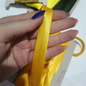 نوار  اریب نارنجی کمرنگ عرض یک و نیم یک متر