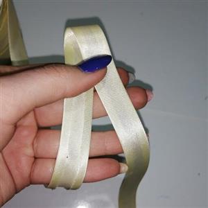 نوار  اریب لیمویی عرض یک و نیم یک متر