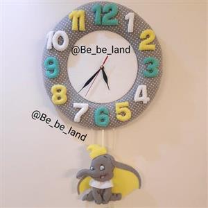 ساعت دیواری طرح فیل دارای موتور بی صدا و مناسب اتاق کودک و نوجوان