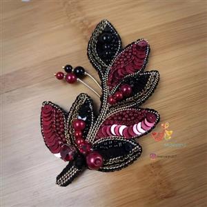 گلسینه جواهردوزی برگ زرشکی مشکی