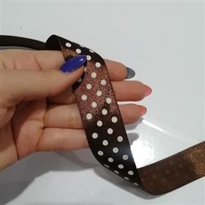 روبان ربان ساتنی  خال خالی رنگ قهوه ای عرض دو  و نیم سانت طول یک متر