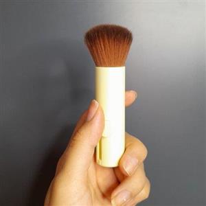 شوت رژ گونه میشا