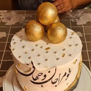 کیک لایه ای خامه ای