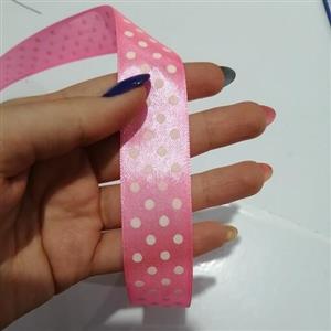 روبان ربان ساتنی  خال خالی رنگ صورتی عرض دو  و نیم سانت طول یک متر