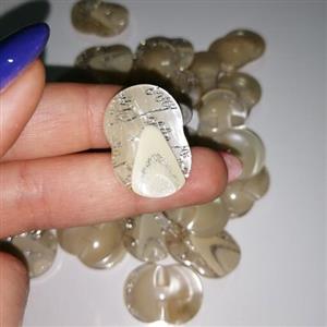 دکمه لباس طرح شیشه ای کرمی رگه اکلیلی بسته 6 عددی