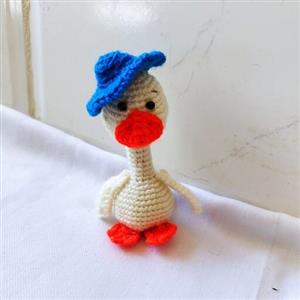 عروسک اردک بافتنی