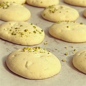 شیرینی پفکی گردویی شیرینی گردویی