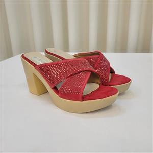 صندل مجلسی زنانه عیدانه رنگ مشکی سایز 37 تا 40 رویه چرم خارجی زیره پی یو بسیار باکیفیت