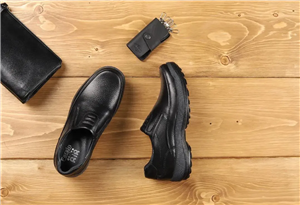 کفش تمام چرم  طبیعی تبریزمردانه مارک فرزین  طبی مدل موناکو(ارسال رایگان) زیره پیو  رویه آستر و کفی چرم  سایز 40تا45.