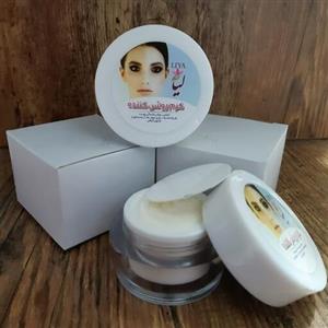 کرم روشن کننده گیاهی لیا
