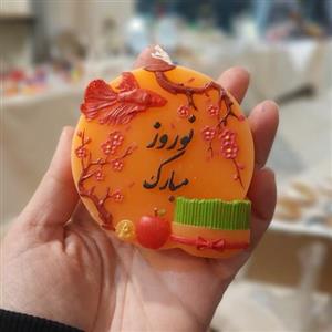 شمع نوروز مبارک نارنجی بهترین گزینه برای تزئین سفره هفت سین امسال و هرسال شما