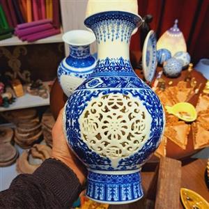گلدان دکوری بانکه چینی گلدان عتیقه  جینجرجار قلم ابی گلدان چینی قدیمی گلدان ژاپنی چینی قلم ابی ادرس سلما گالری در کرج