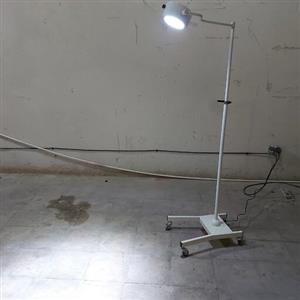 چراغ معاینه  کاشت مو کاشت ناخن جراحی(پس کرایه وهزینه ارسال زمان تحویل)