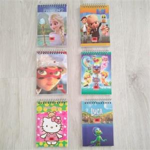 دفترچه یادداشت سیمی 80 برگ جلد طلقی طرح کارتونی