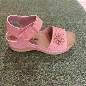 صندل دخترانه پاپا سبک و شیک کیفیت عالی سایز بندی 26 تا 35