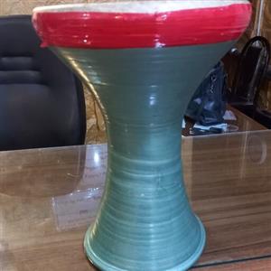 ( تنبک سفالی پوستی)