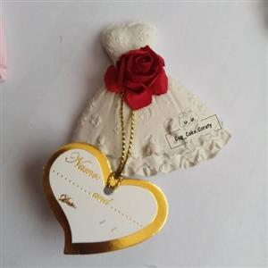 گیفت عروسی ( بهمراه گل وکارت اویز اسم) کد1