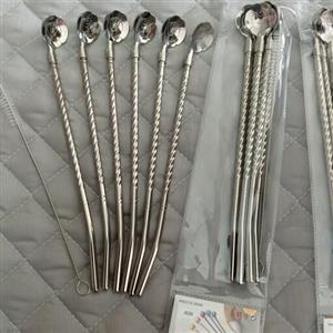 قاشق شربت خوری نی دار استیل نگیر یونیک لایف بسته 6 عددی با فرچه طرح گل رز رنگ نقره ای (قاشق نی دار )