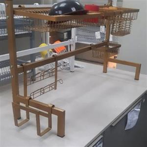 ابچکان جلو پنجره با طول 120 و ارتفاع 60 طلایی
