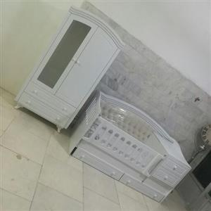 کمد بچه و تخت کاناپه