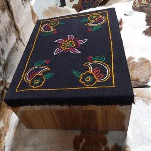 جعبه هدیه چوب ام دی اف با رویه پته دستدوز کرمان همراه با کاور