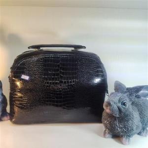 کیف جادار زنانه بهار